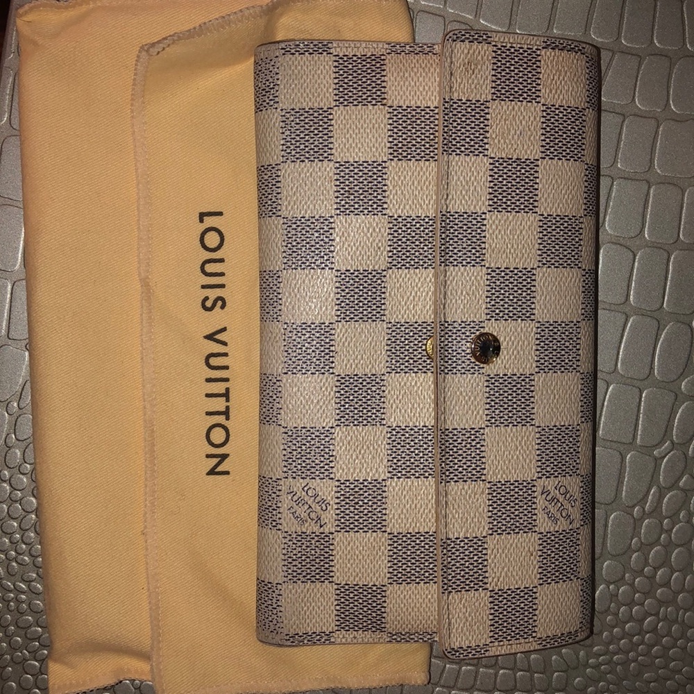 Louis Vuitton Damier wallet
